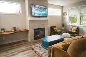 featured image of 2087 Audubon Ave Se