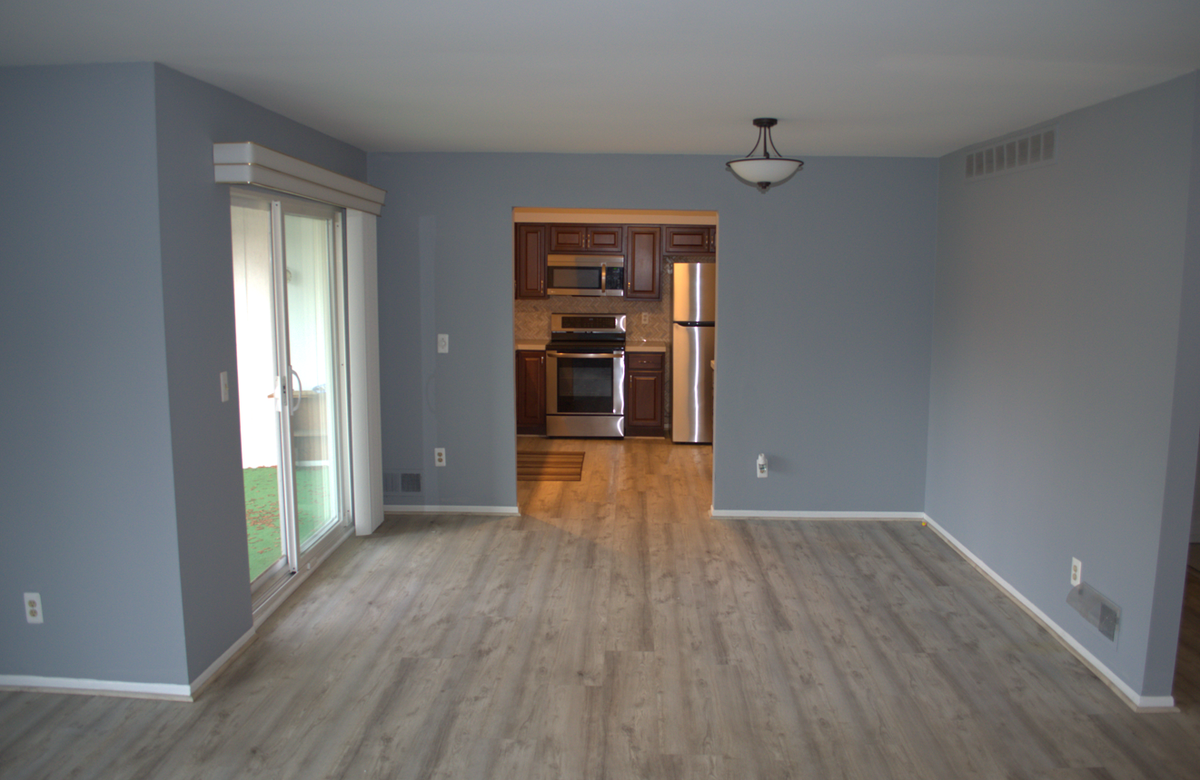 30831 Hunters Dr - Photo 3 of 7