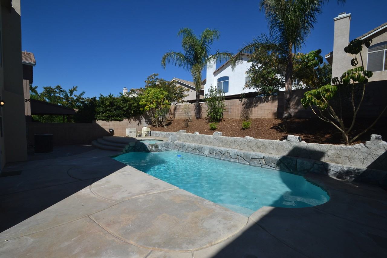 14730 Saddlepeak Dr - Photo 2 of 2