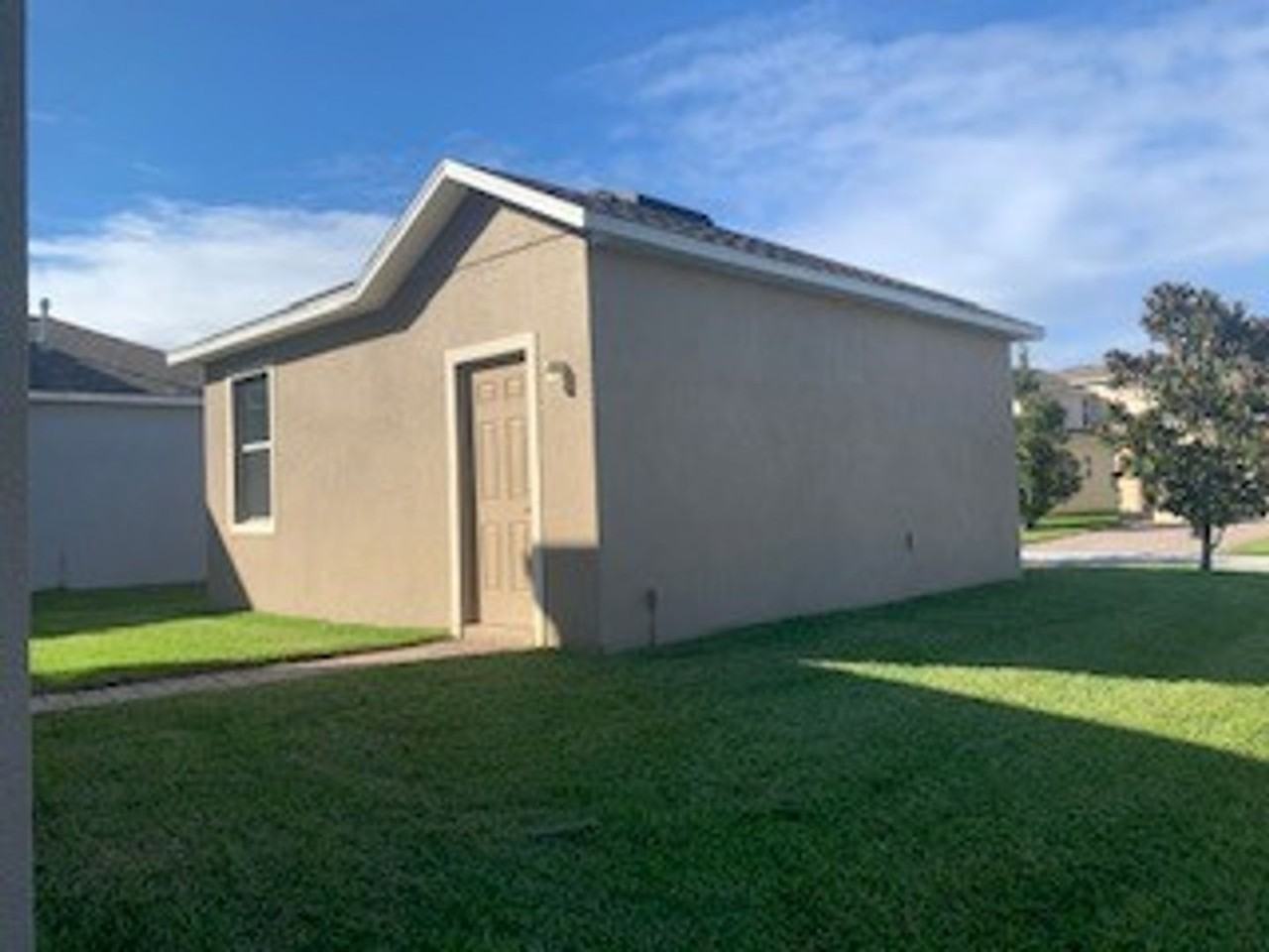 15601 Expedition St - Photo 3 of 21