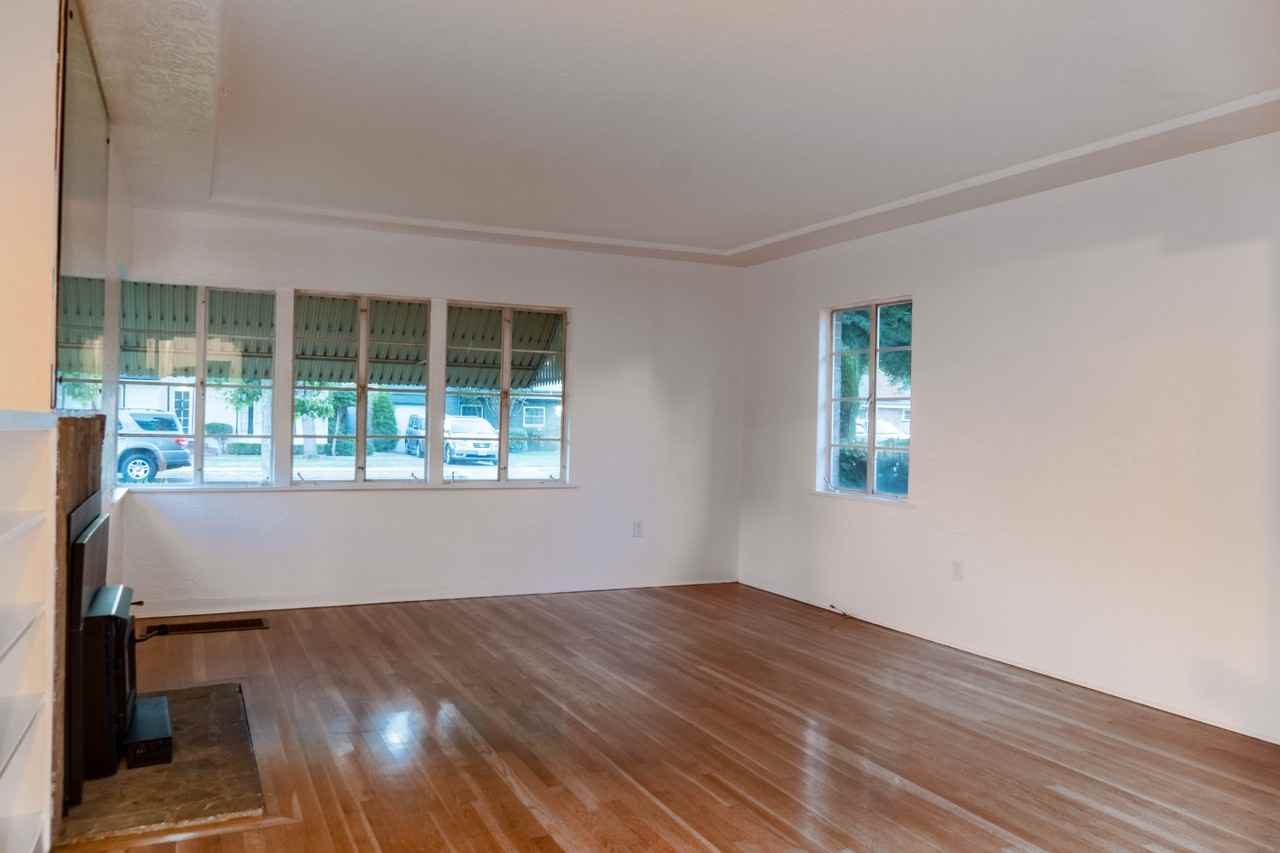 2906 North Fruit Avenue 1 - Photo 3 of 14