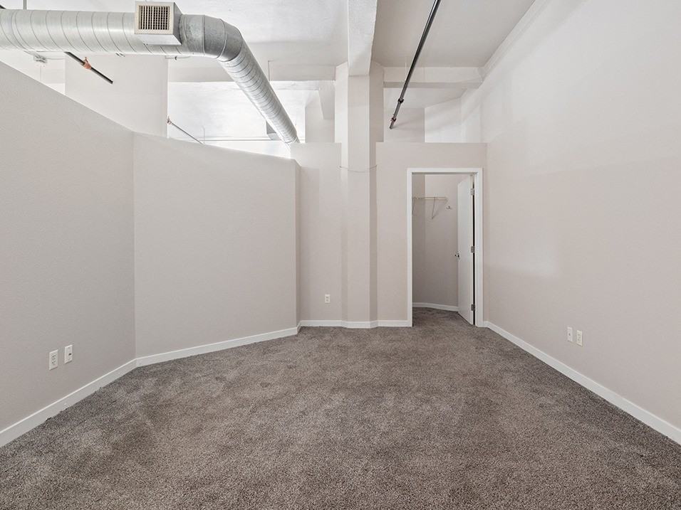 LaSalle Apartments - Photo 7 of 24