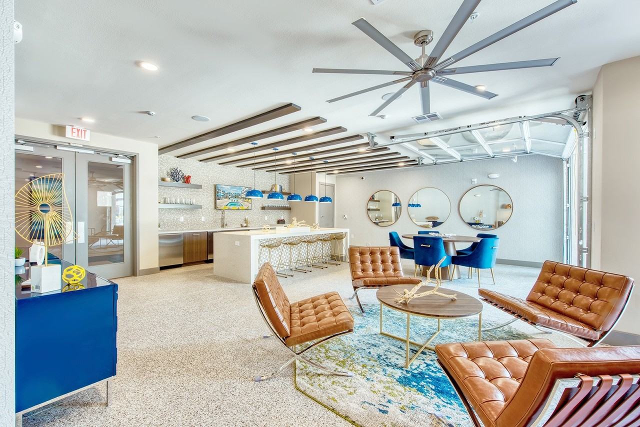 Centra Midtown - Photo 6 of 29