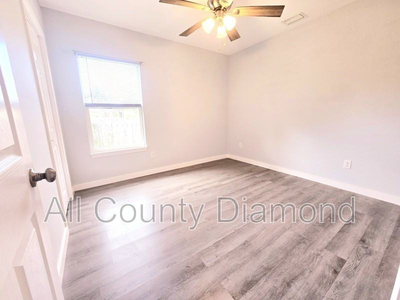 3805 E 4th St - Photo 7 of 12