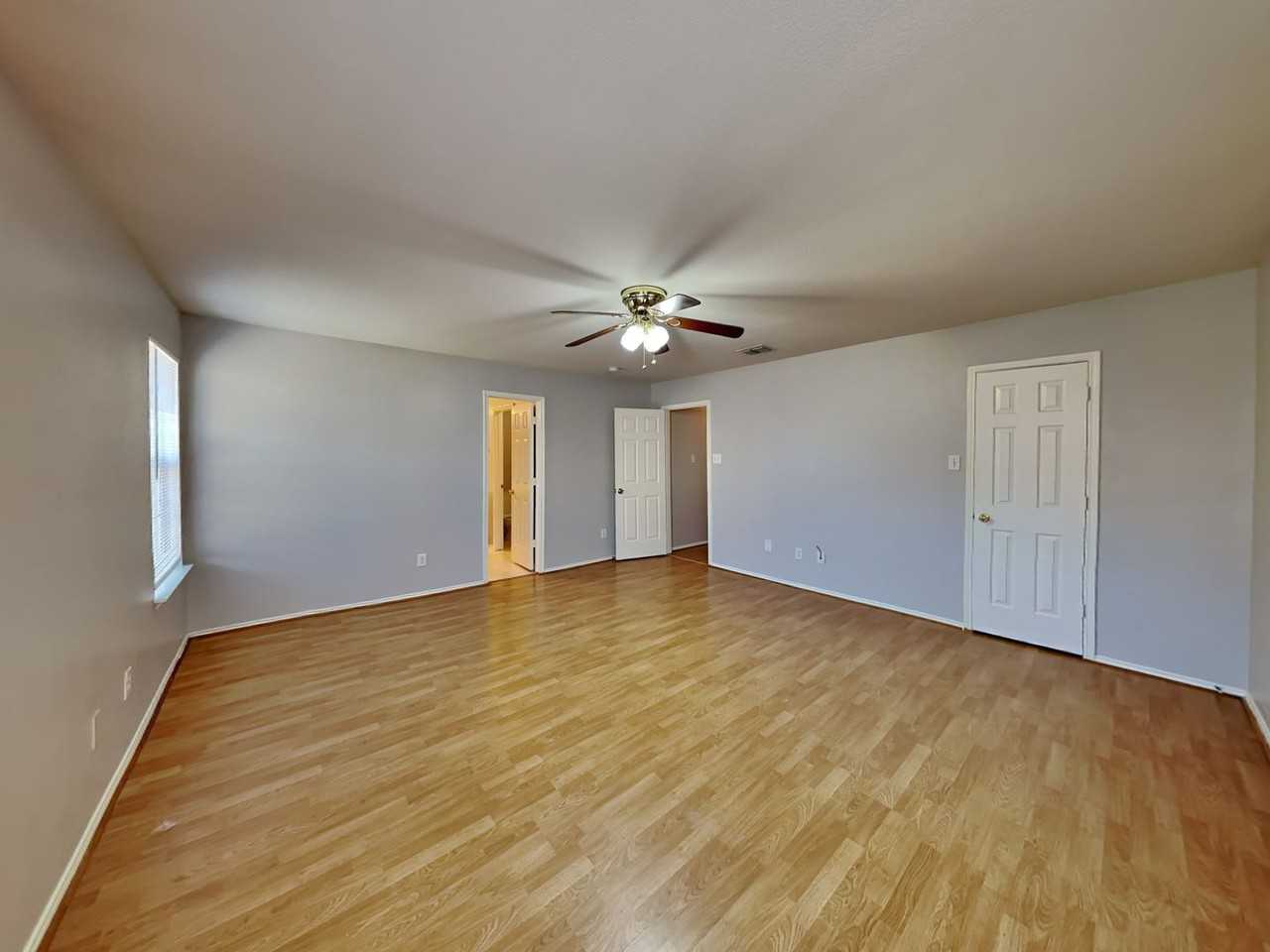 7007 Lake Jackson Dr - Photo 7 of 24