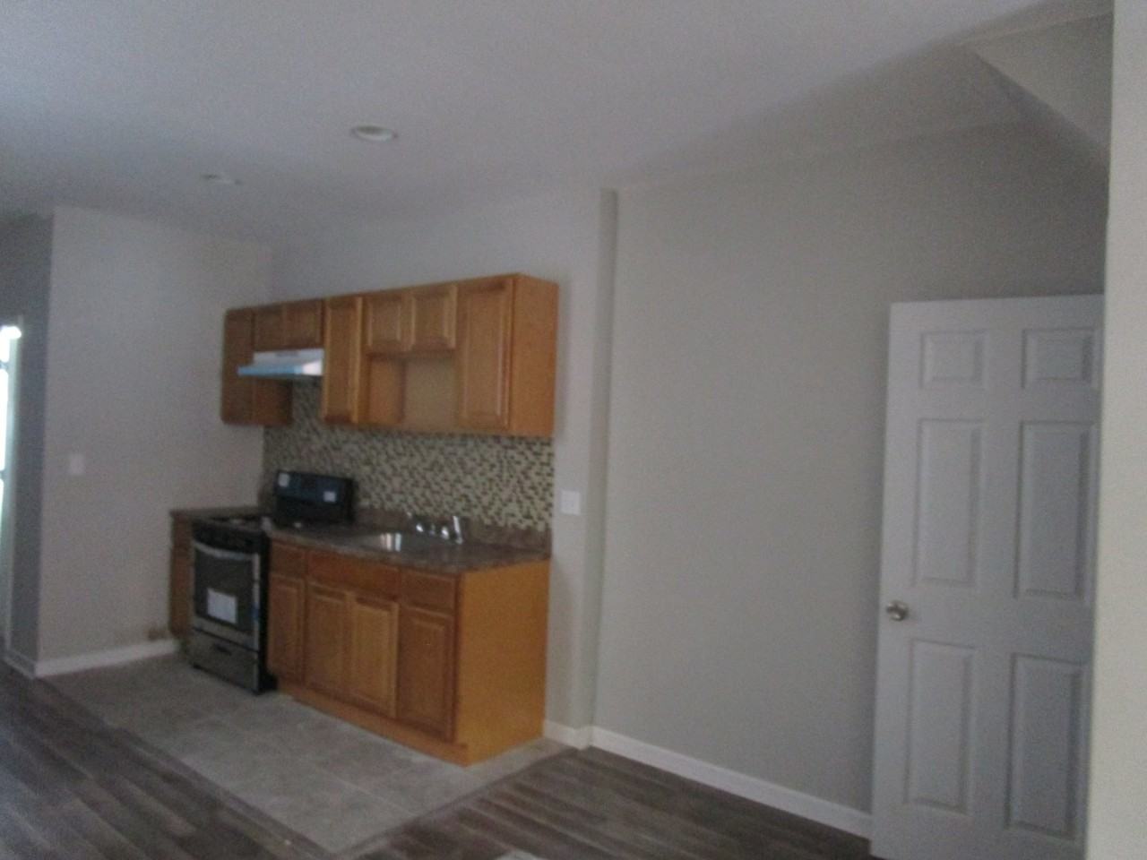 6243 Clearview St - Photo 3 of 9