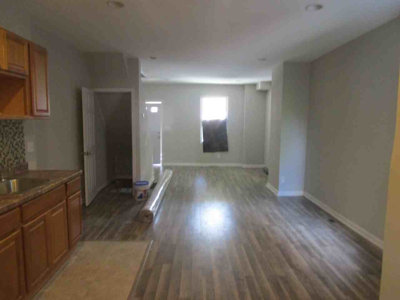 6243 Clearview St - Photo 4 of 9