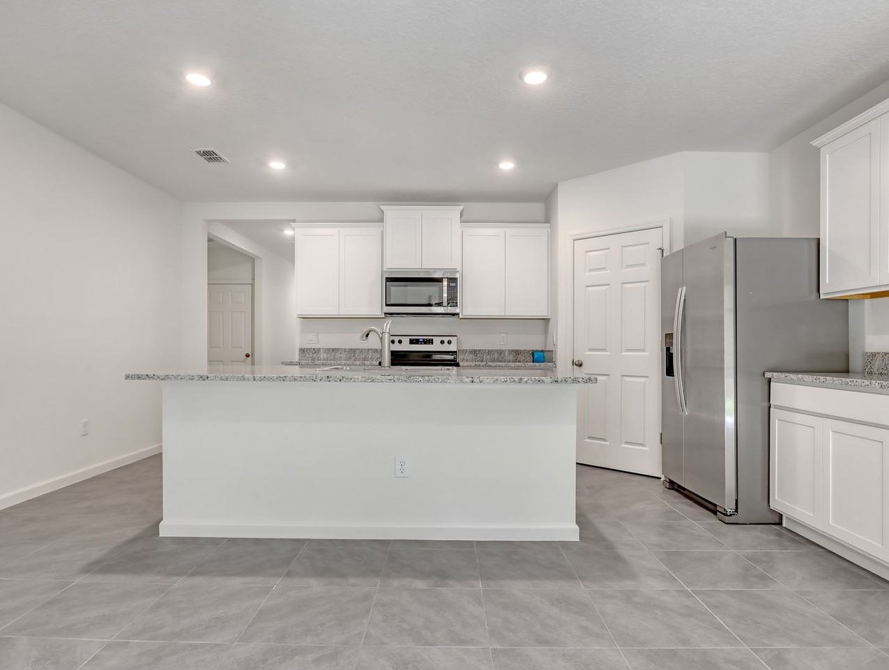 7559 Tourmaline Dr - Photo 3 of 48