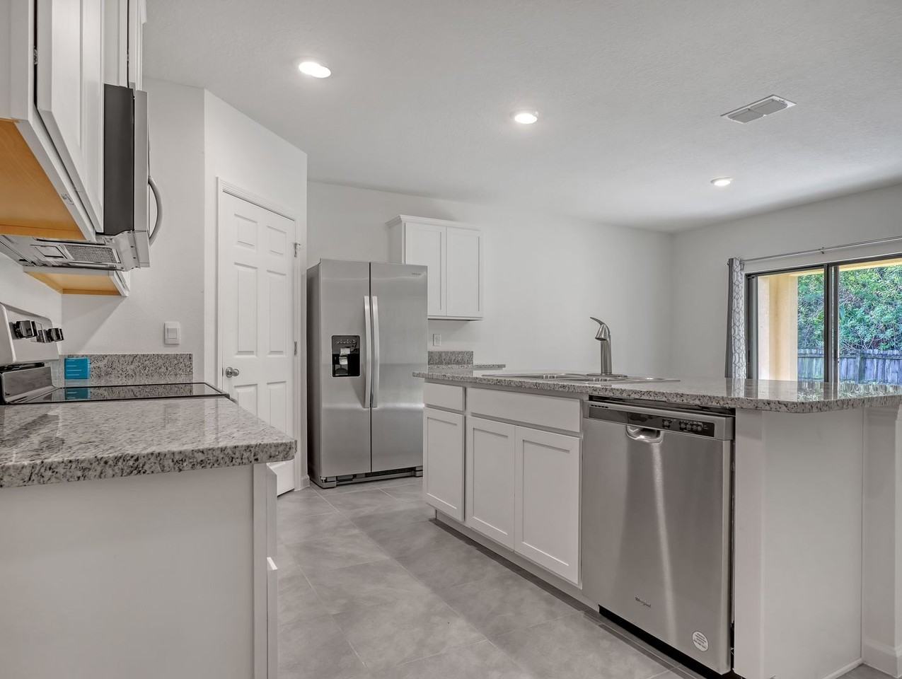 7559 Tourmaline Dr - Photo 5 of 48