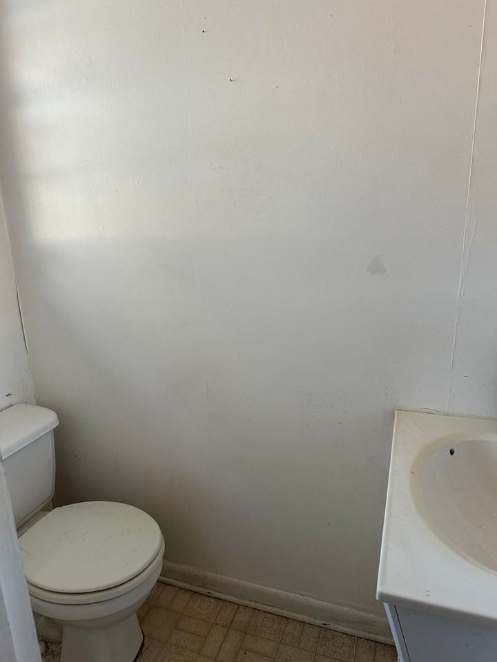 102 Rosemont Rd - Photo 2 of 17