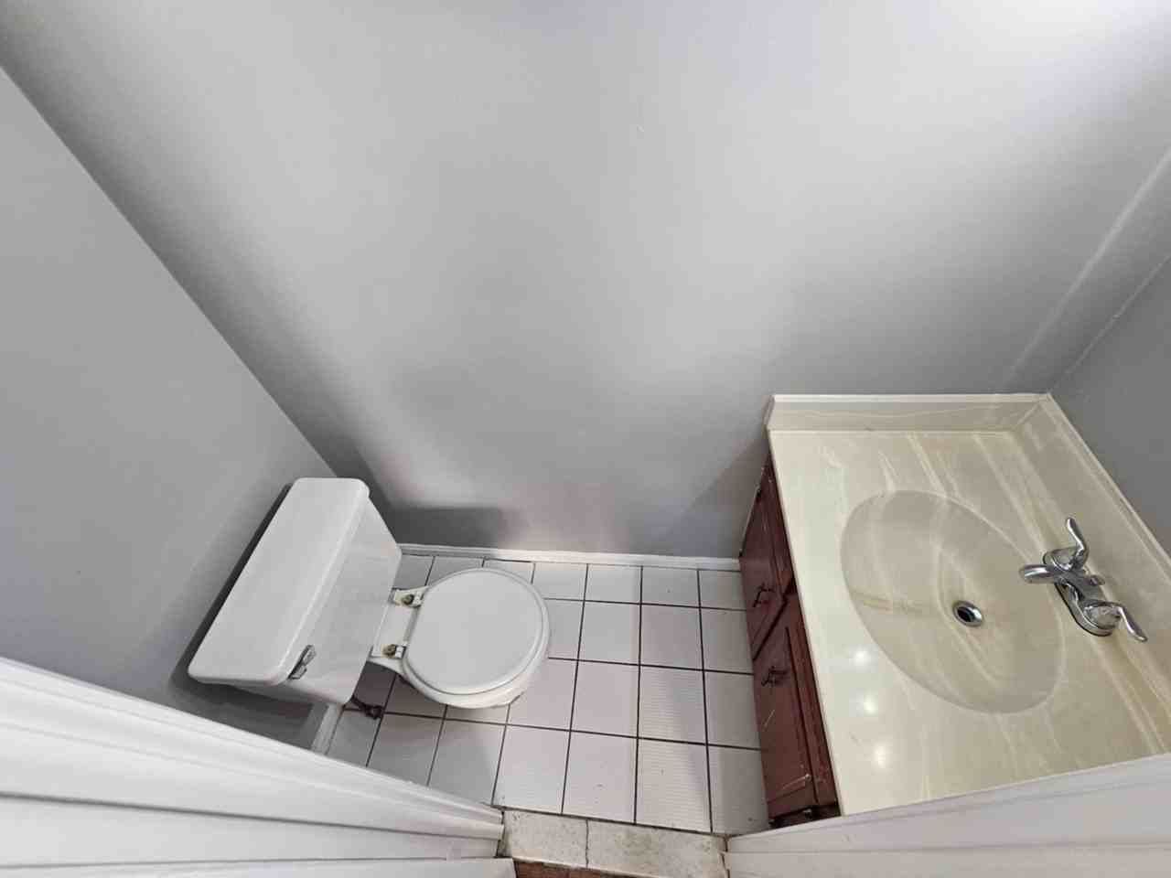 10 Bykes Ct - Photo 2 of 18