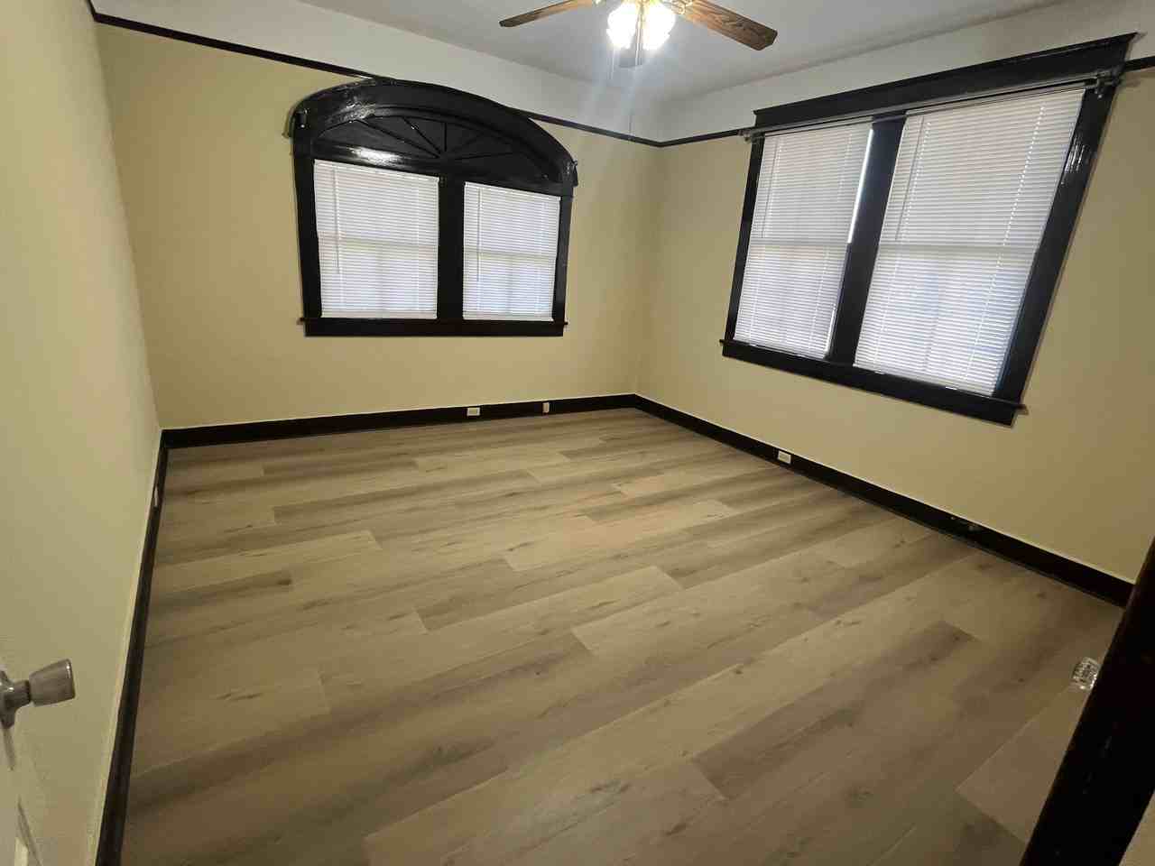 1406 Shirley Drive - Photo 2 of 9