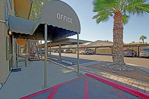 featured image of 2950 E Greenway Rd