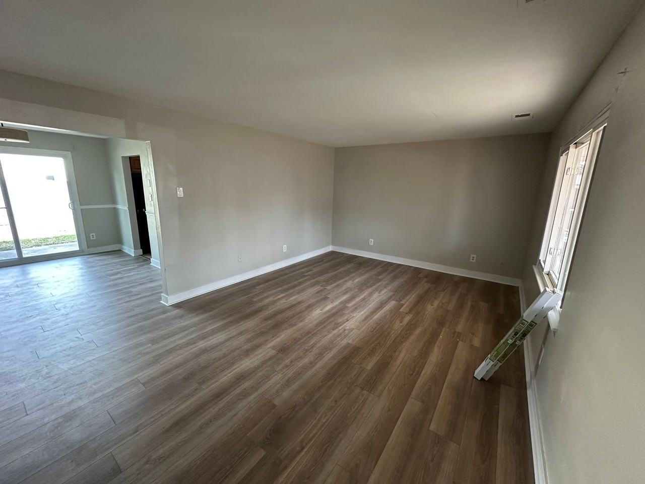 924 Gossman Dr - Photo 2 of 11