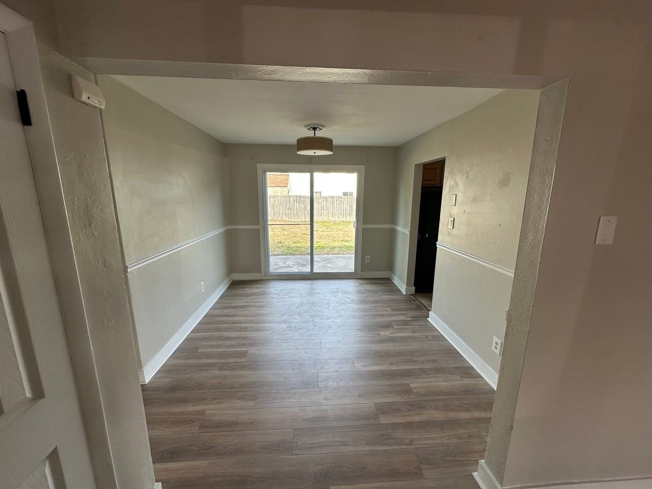 924 Gossman Dr - Photo 4 of 11