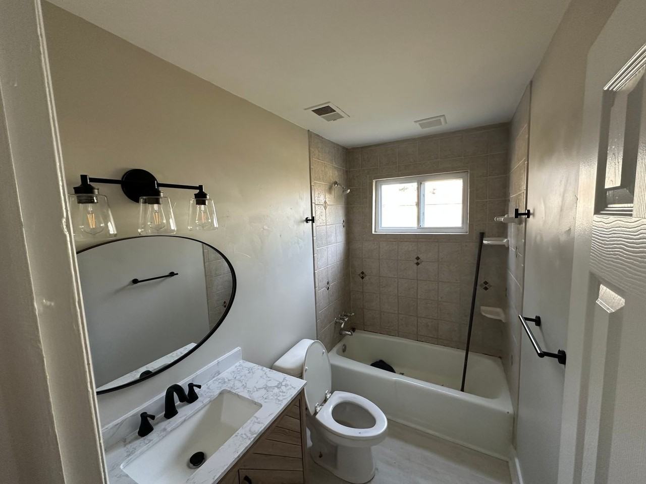 924 Gossman Dr - Photo 7 of 11