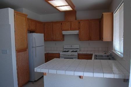 1976 Hershey Dr - Photo 4 of 11