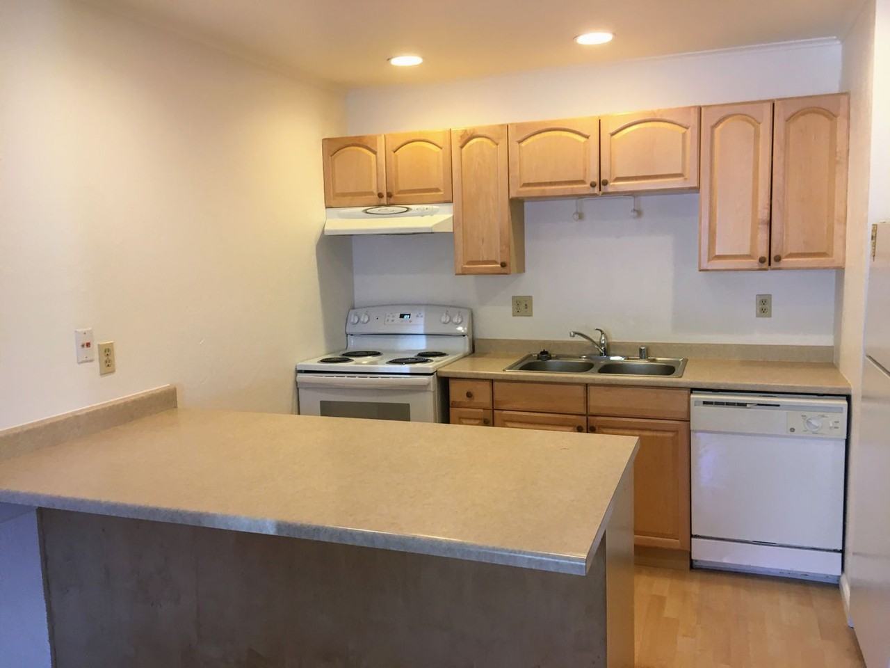 872 Tanager St #5 - Photo 3 of 13