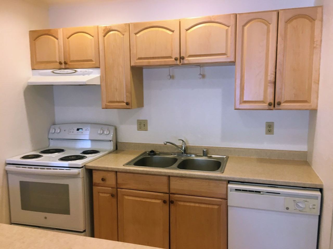 872 Tanager St #5 - Photo 7 of 13