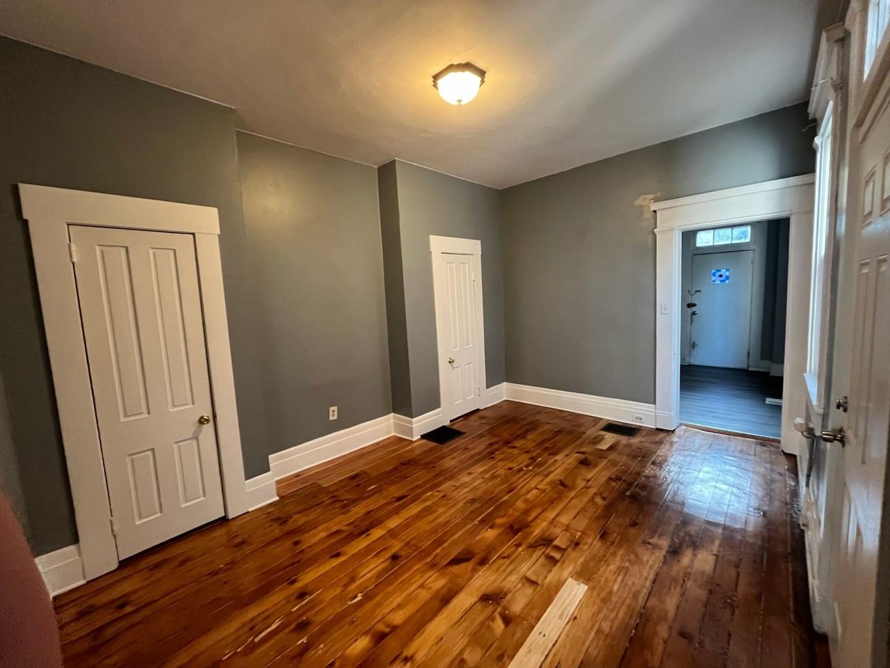 818 Main St. - Photo 3 of 15