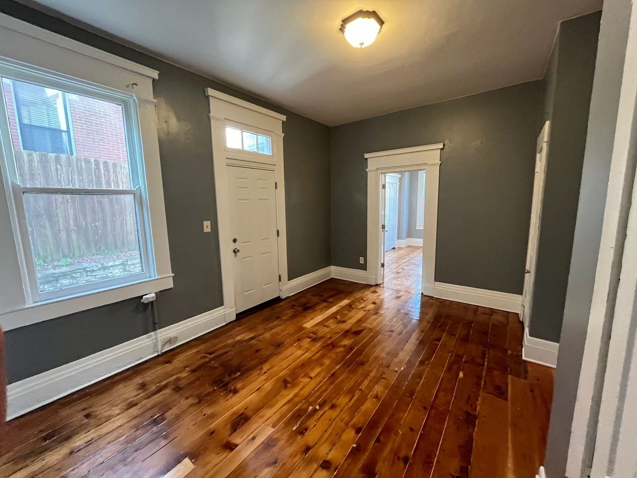 818 Main St. - Photo 4 of 15