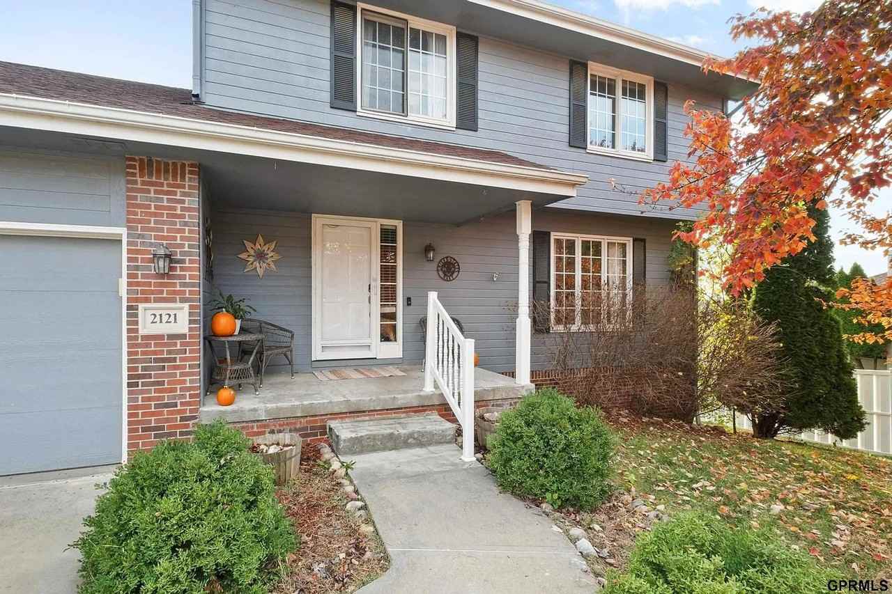 2121 Betsy Ave - Photo 3 of 29