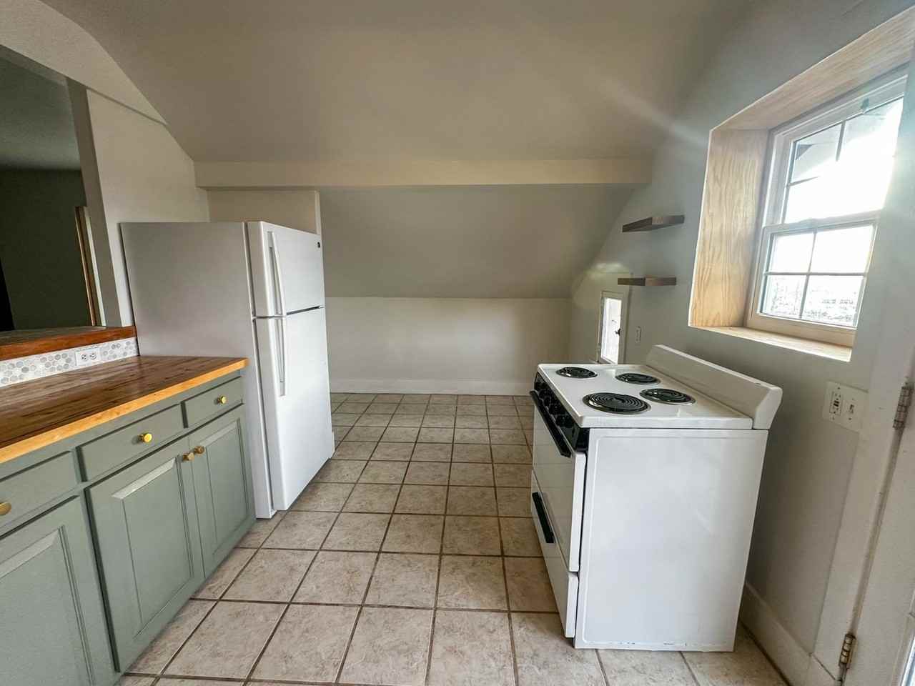 1615 Carr St - Photo 3 of 17