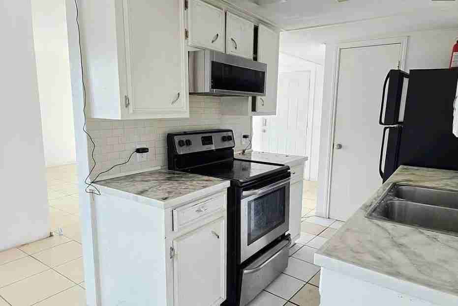 3509 N 23rd Ln Apt 212 - Photo 5 of 13