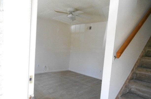 321 Pleasant St - Photo 2 of 11