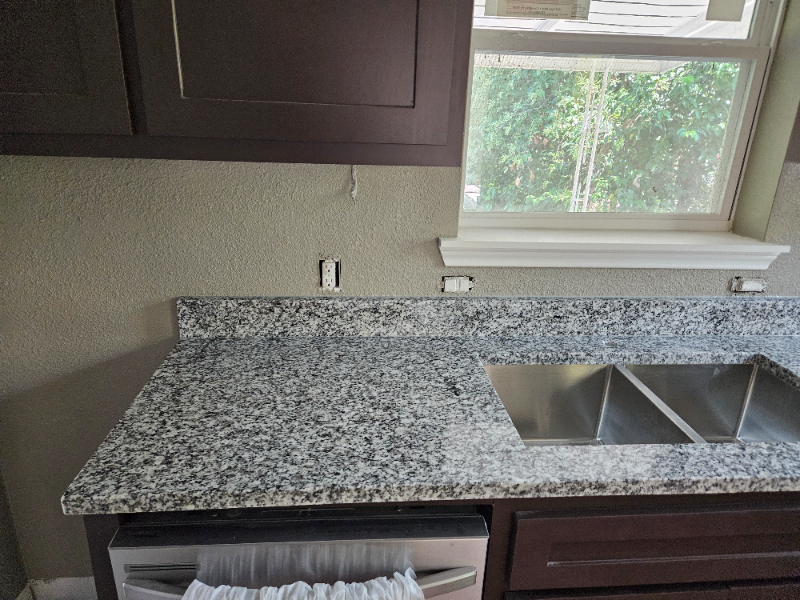 1822 Stella Ave - Photo 5 of 45