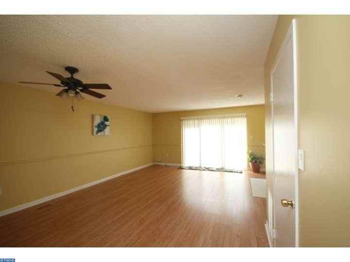 178 Thoreau Dr - Photo 3 of 12