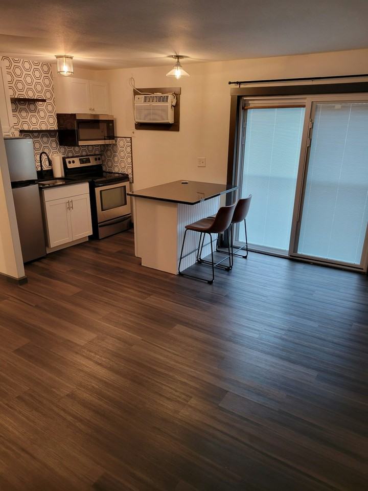 421 College Avenue, Unit 104 - Photo 2 of 10