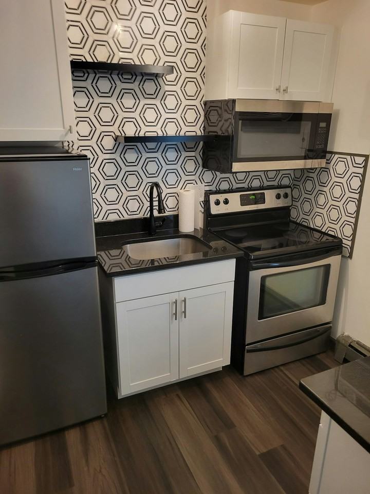 421 College Avenue, Unit 104 - Photo 3 of 10