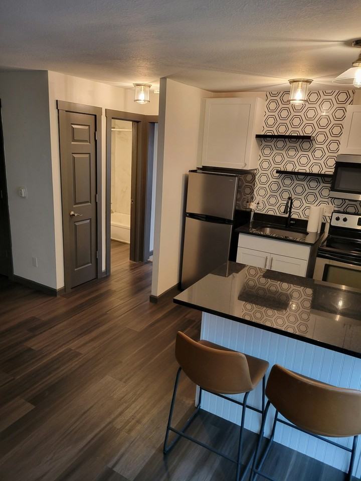 421 College Avenue, Unit 104 - Photo 4 of 10