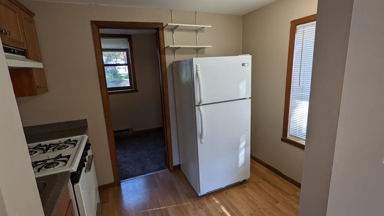 104 Pine Street - Photo 2 of 5