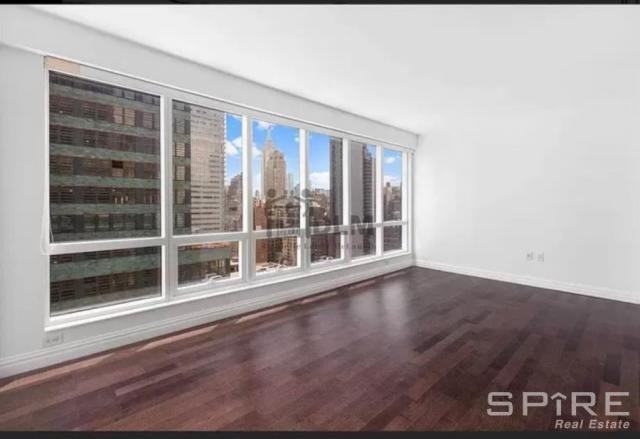 350 West 42nd Street - Photo 2 of 10