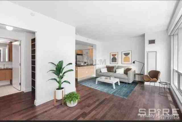 350 West 42nd Street - Photo 4 of 10