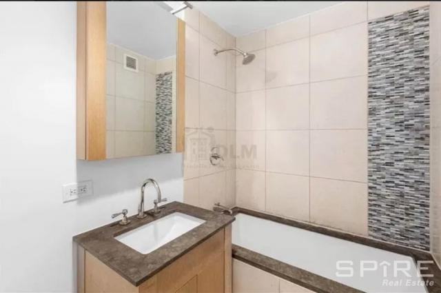 350 West 42nd Street - Photo 6 of 10