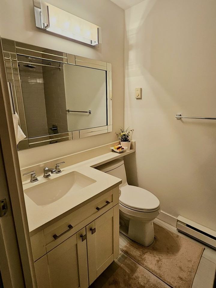 928 Richards St - Photo 5 of 14