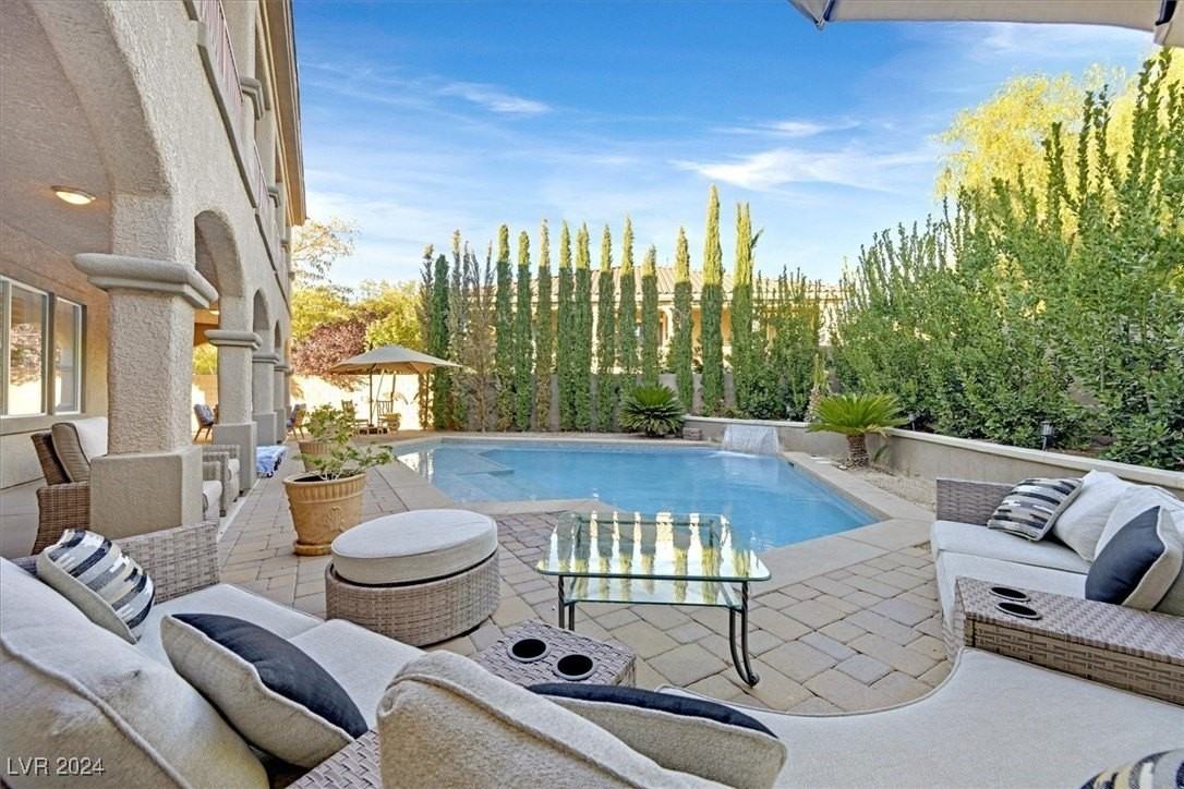 2738 Kingclaven Dr - Photo 2 of 50