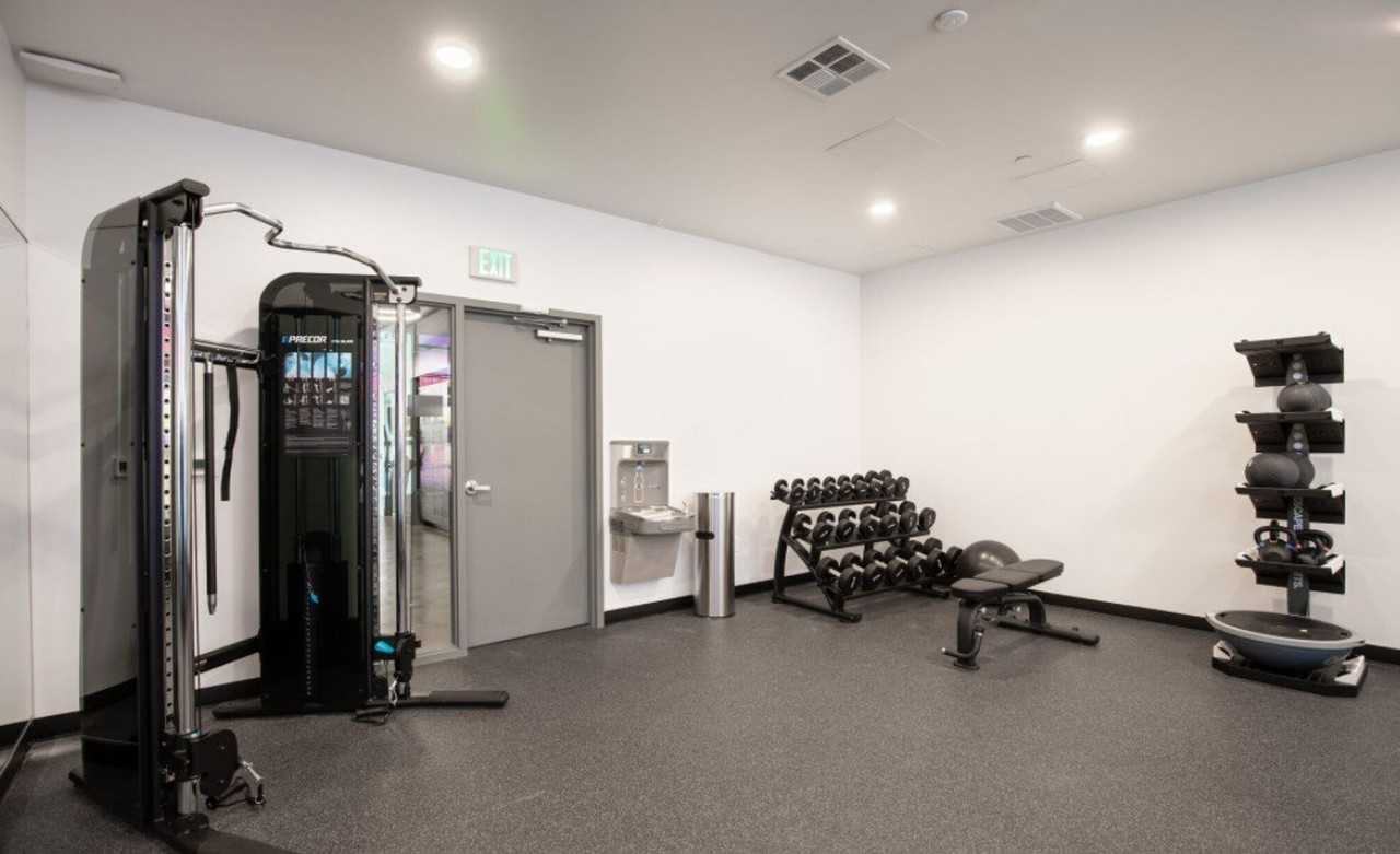 Aquatic Shattuck - Photo 4 of 48