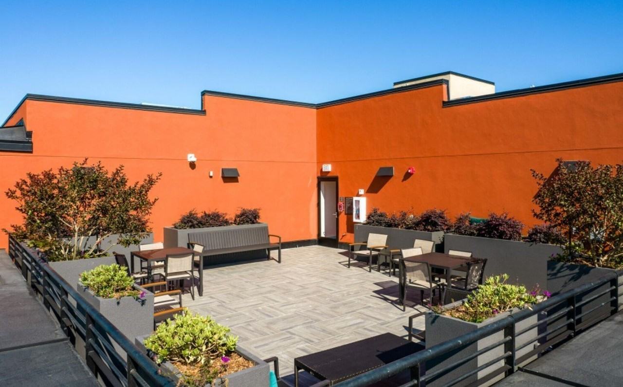 Aquatic Shattuck - Photo 7 of 48