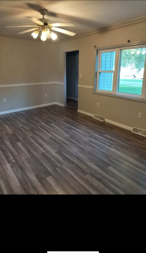 15834 Kilpatrick St - Photo 3 of 12