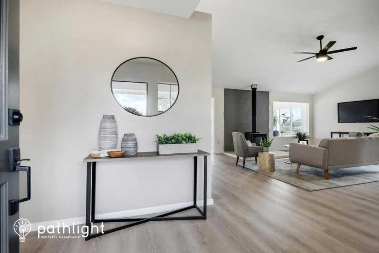 1600 31st St Se - Photo 2 of 18