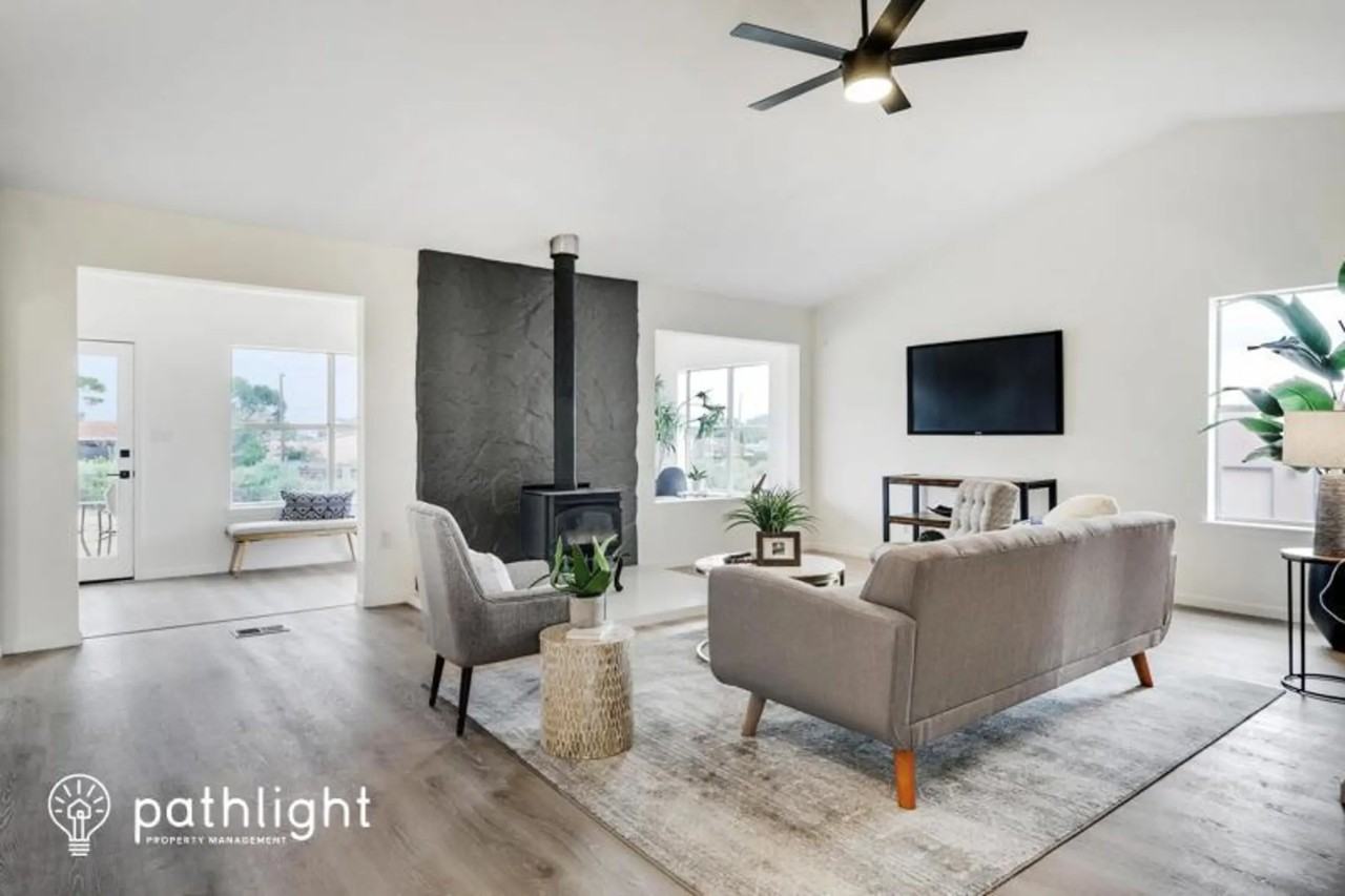 1600 31st St Se - Photo 3 of 18