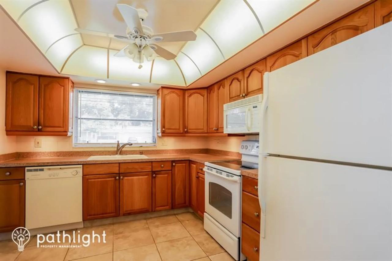 6338 21st St N - Photo 3 of 16