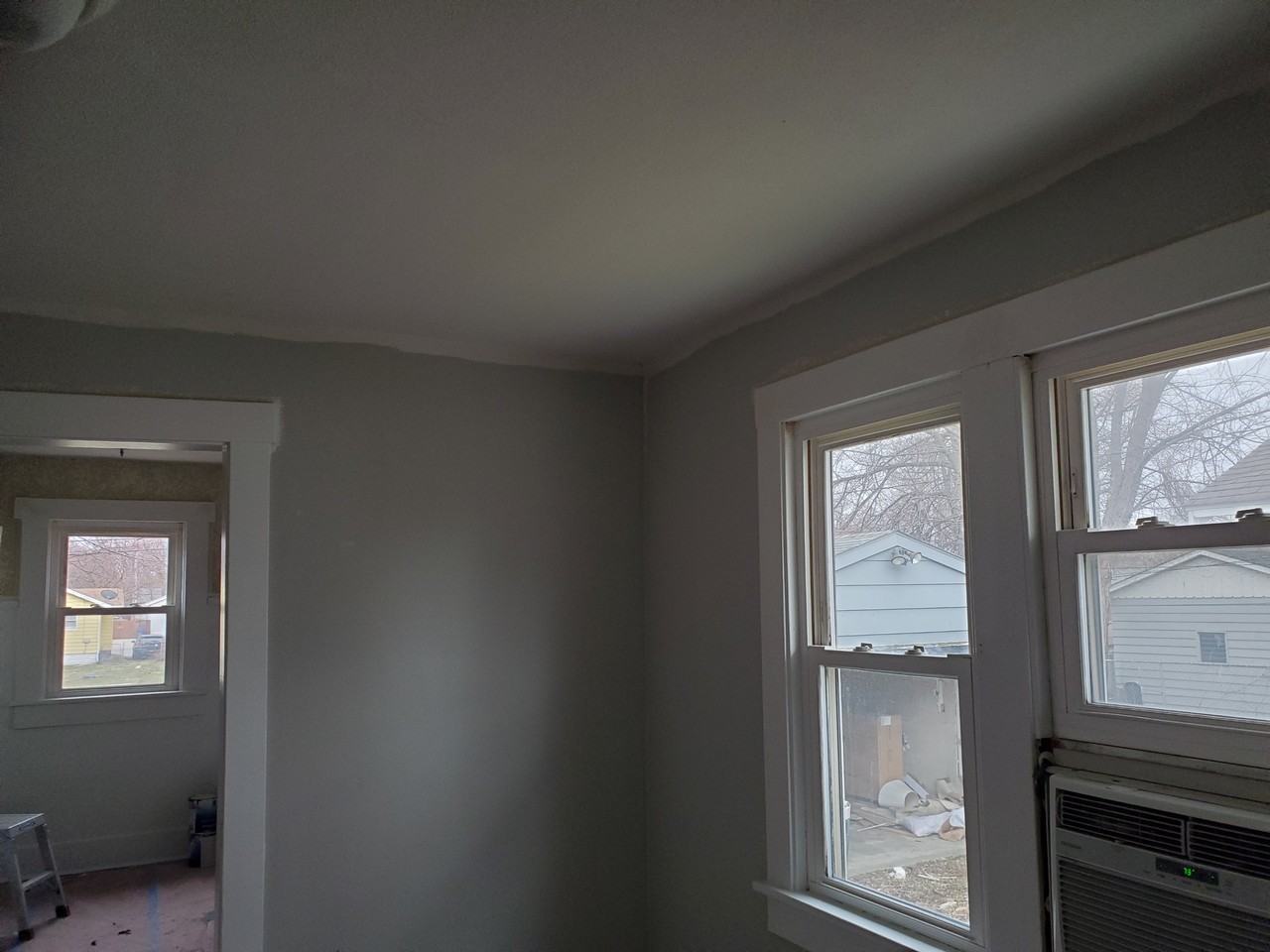 1321 E Olive St - Photo 2 of 5