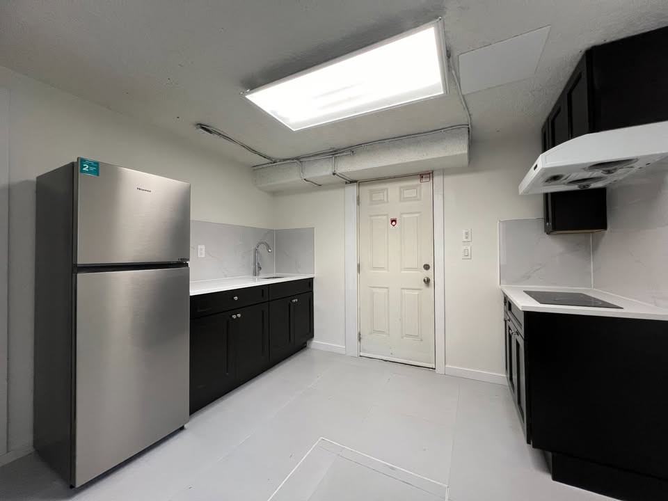 6135 Commercial St #C - Photo 2 of 11