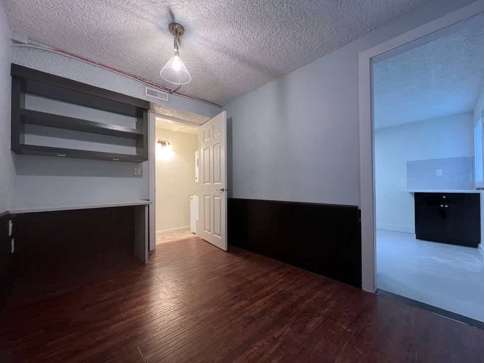 6135 Commercial St #C - Photo 5 of 11