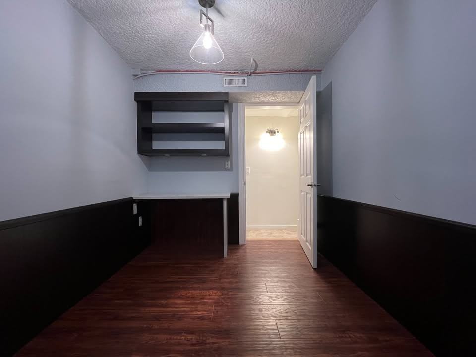 6135 Commercial St #C - Photo 6 of 11